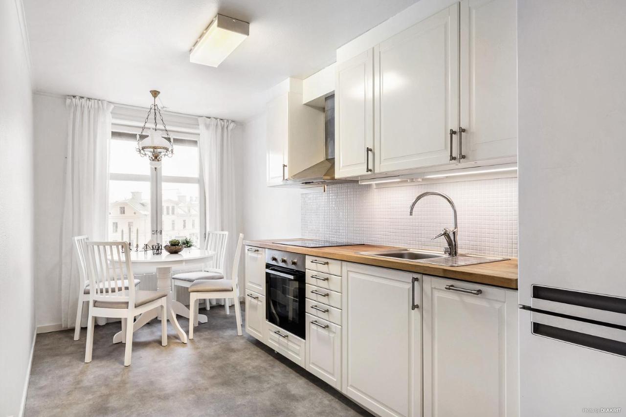 Hernoerum Storgatan - Centrala Laegenheter Härnösand Esterno foto